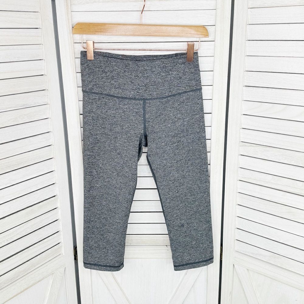 Victoria’s Secret Sport Marled Capri Leggings‎ Grey Black XS